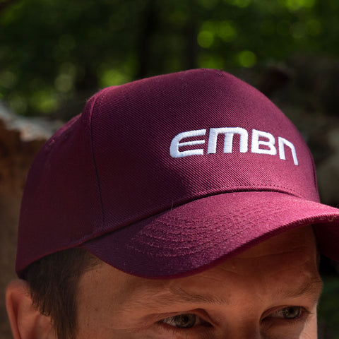 Gorra de béisbol EMBN Core granate